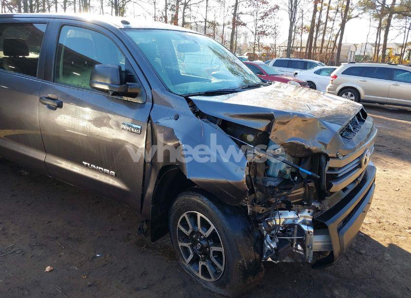 Photo 6 of 2015 Toyota Tundra SR5 5.7L V8 (VIN 5TFDY5F11FX450165)