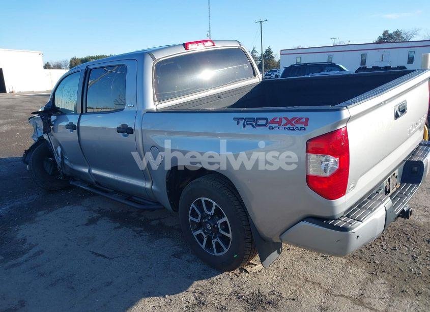 Photo 3 of 2017 Toyota Tundra SR5 5.7L V8 (VIN 5TFDY5F11HX642737)
