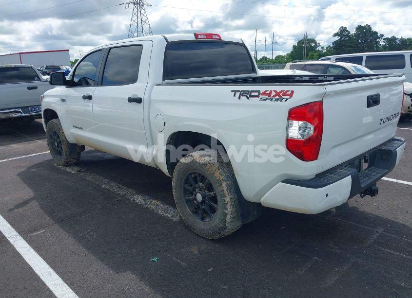 Photo 3 of 2018 Toyota Tundra SR5 5.7L V8 (VIN 5TFDY5F11JX711772)