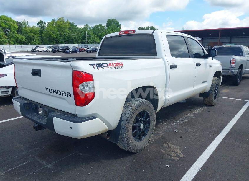 Photo 4 of 2018 Toyota Tundra SR5 5.7L V8 (VIN 5TFDY5F11JX711772)