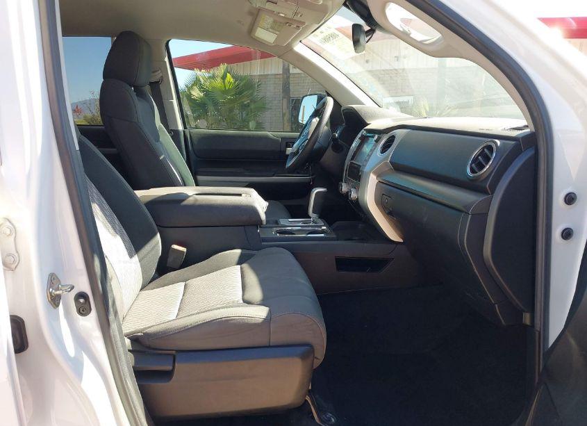 Photo 5 of 2020 Toyota Tundra SR5 (VIN 5TFDY5F11LX884050)