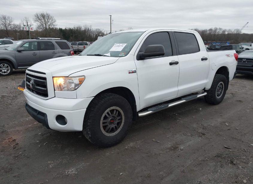 Photo 2 of 2012 Toyota Tundra CREWMAX SR5 (VIN 5TFDY5F12CX219495)