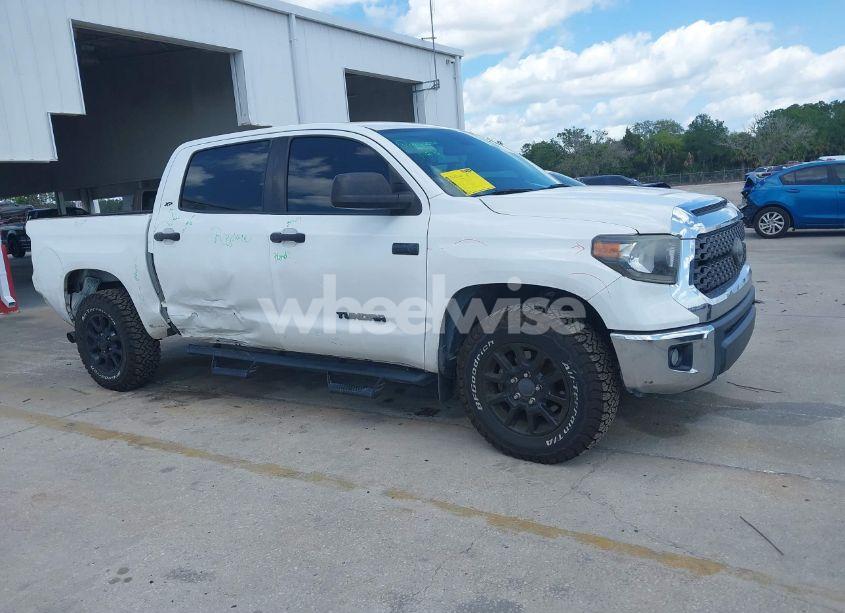 Photo 13 of 2020 Toyota Tundra SR5 (VIN 5TFDY5F12LX903270)