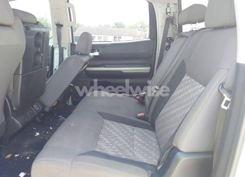 Photo 8 of 2020 Toyota Tundra SR5 (VIN 5TFDY5F12LX903270)