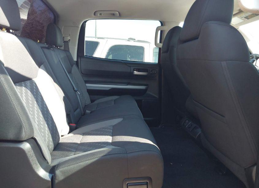 Photo 8 of 2020 Toyota Tundra SR5 (VIN 5TFDY5F12LX922725)