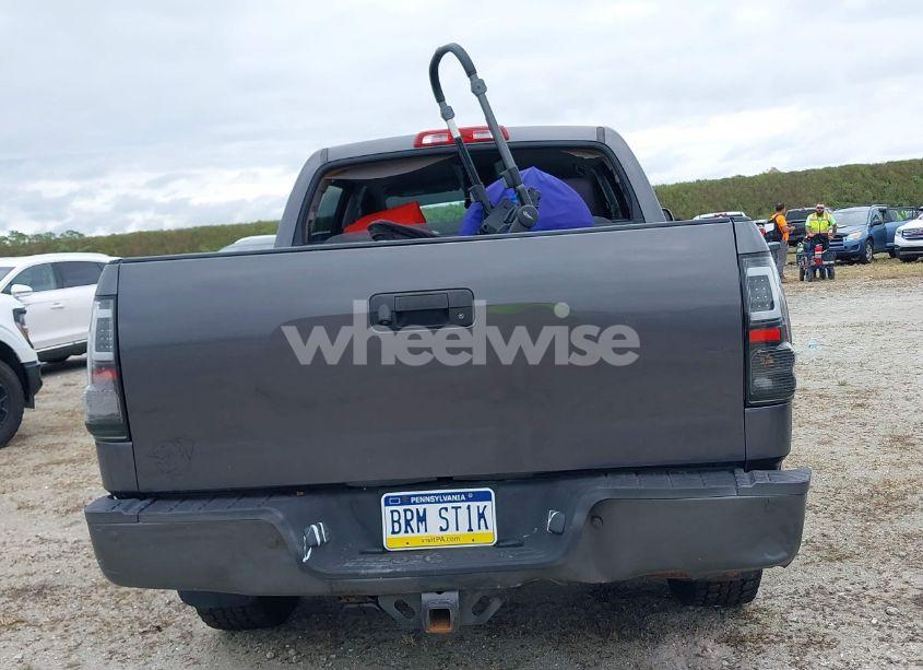 Photo 16 of 2011 Toyota Tundra GRADE 5.7L V8 (VIN 5TFDY5F13BX200212)