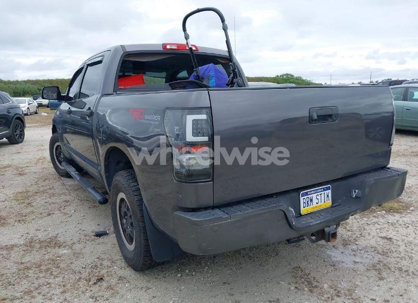 Photo 3 of 2011 Toyota Tundra GRADE 5.7L V8 (VIN 5TFDY5F13BX200212)