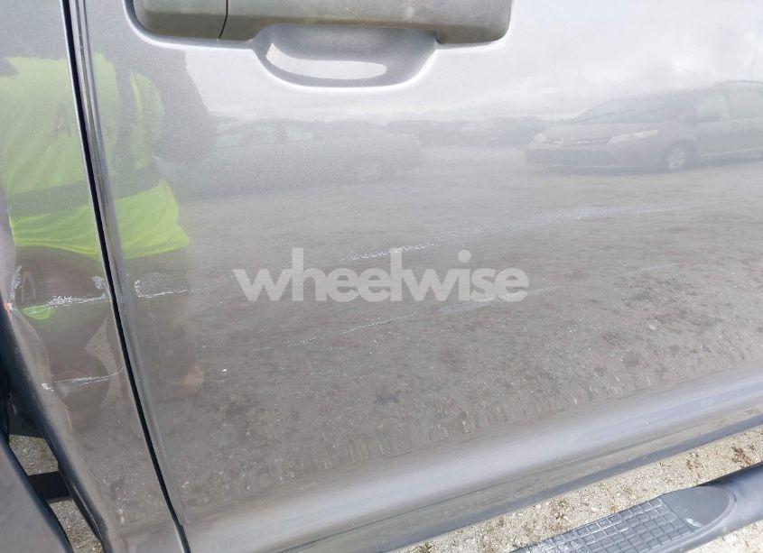 Photo 6 of 2011 Toyota Tundra GRADE 5.7L V8 (VIN 5TFDY5F13BX200212)