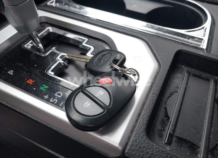 Photo 11 of 2017 Toyota Tundra TRD PRO 5.7L V8 (VIN 5TFDY5F13HX634851)