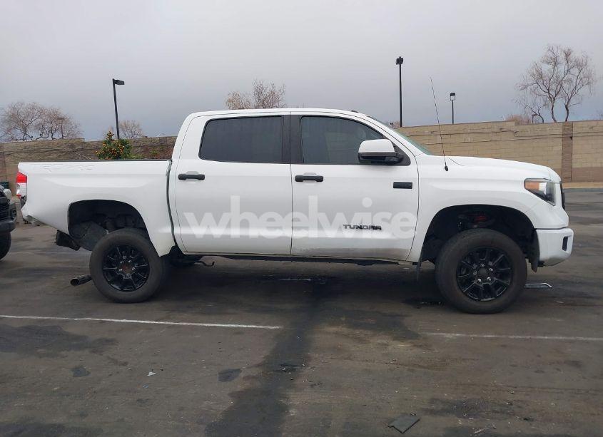 Photo 13 of 2017 Toyota Tundra TRD PRO 5.7L V8 (VIN 5TFDY5F13HX634851)