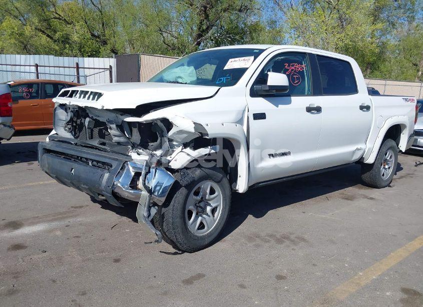 Photo 2 of 2015 Toyota Tundra SR5 5.7L V8 (VIN 5TFDY5F14FX456512)