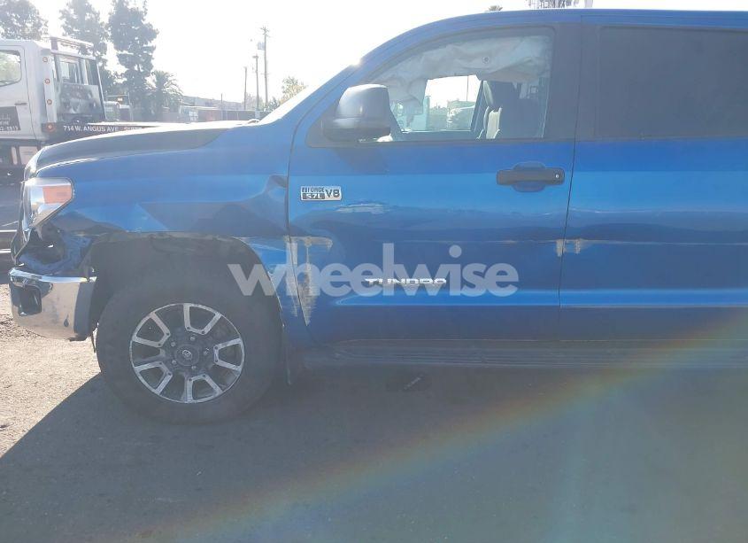 Photo 6 of 2017 Toyota Tundra SR5 5.7L V8 (VIN 5TFDY5F14HX657510)