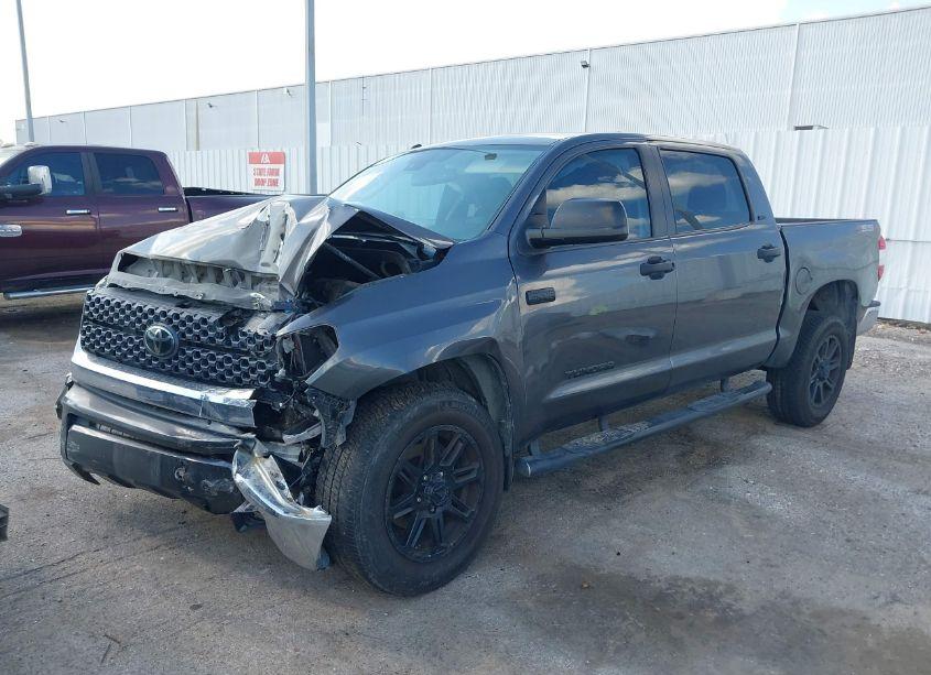 Photo 2 of 2019 Toyota Tundra SR5 5.7L V8 (VIN 5TFDY5F14KX779677)