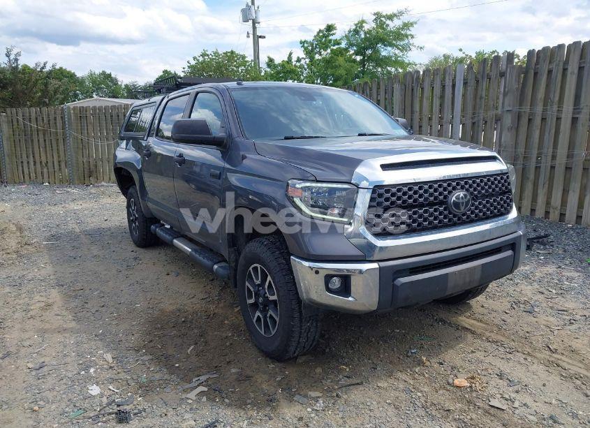 2019 Toyota Tundra SR5 5.7L V8 (VIN 5TFDY5F14KX817411) main photo
