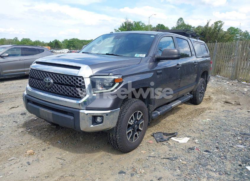Photo 2 of 2019 Toyota Tundra SR5 5.7L V8 (VIN 5TFDY5F14KX817411)