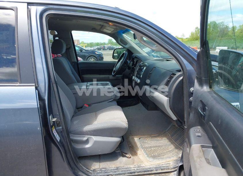 Photo 5 of 2010 Toyota Tundra GRADE 5.7L V8 (VIN 5TFDY5F15AX104242)