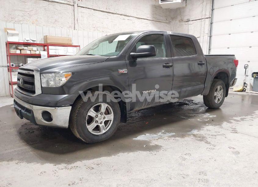 Photo 2 of 2011 Toyota Tundra GRADE 5.7L V8 (VIN 5TFDY5F15BX165995)