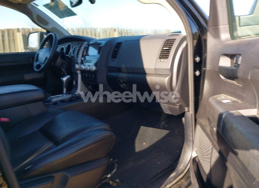 Photo 5 of 2013 Toyota Tundra CREWMAX SR5 (VIN 5TFDY5F15DX306843)