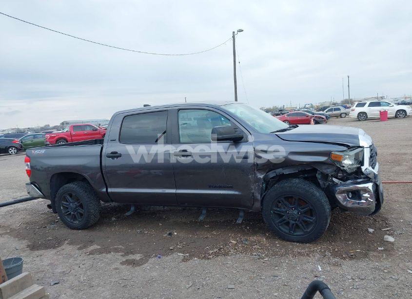 Photo 13 of 2020 Toyota Tundra SR5 (VIN 5TFDY5F15LX941947)