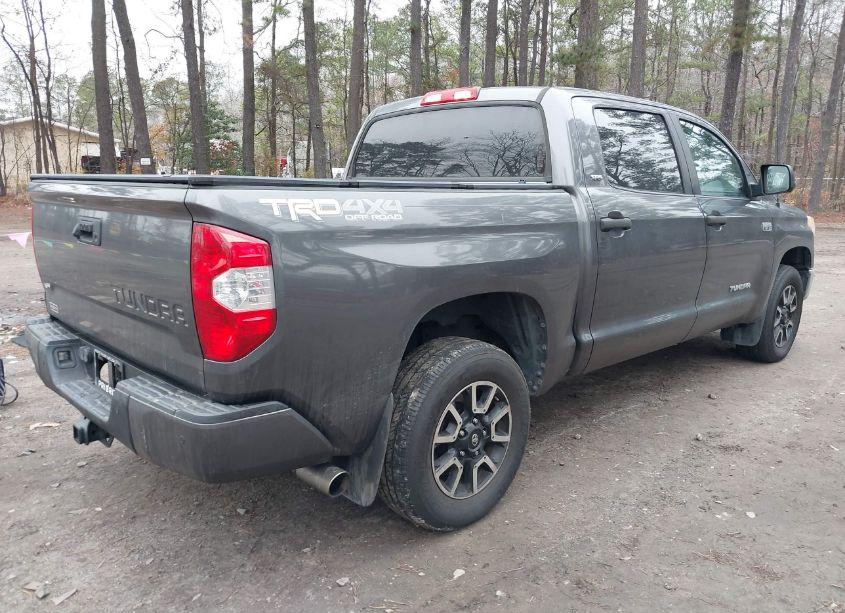Photo 4 of 2016 Toyota Tundra SR5 5.7L V8 (VIN 5TFDY5F17GX556363)