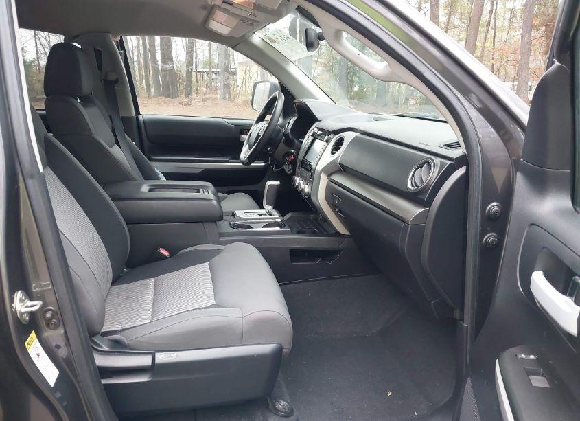 Photo 5 of 2016 Toyota Tundra SR5 5.7L V8 (VIN 5TFDY5F17GX556363)