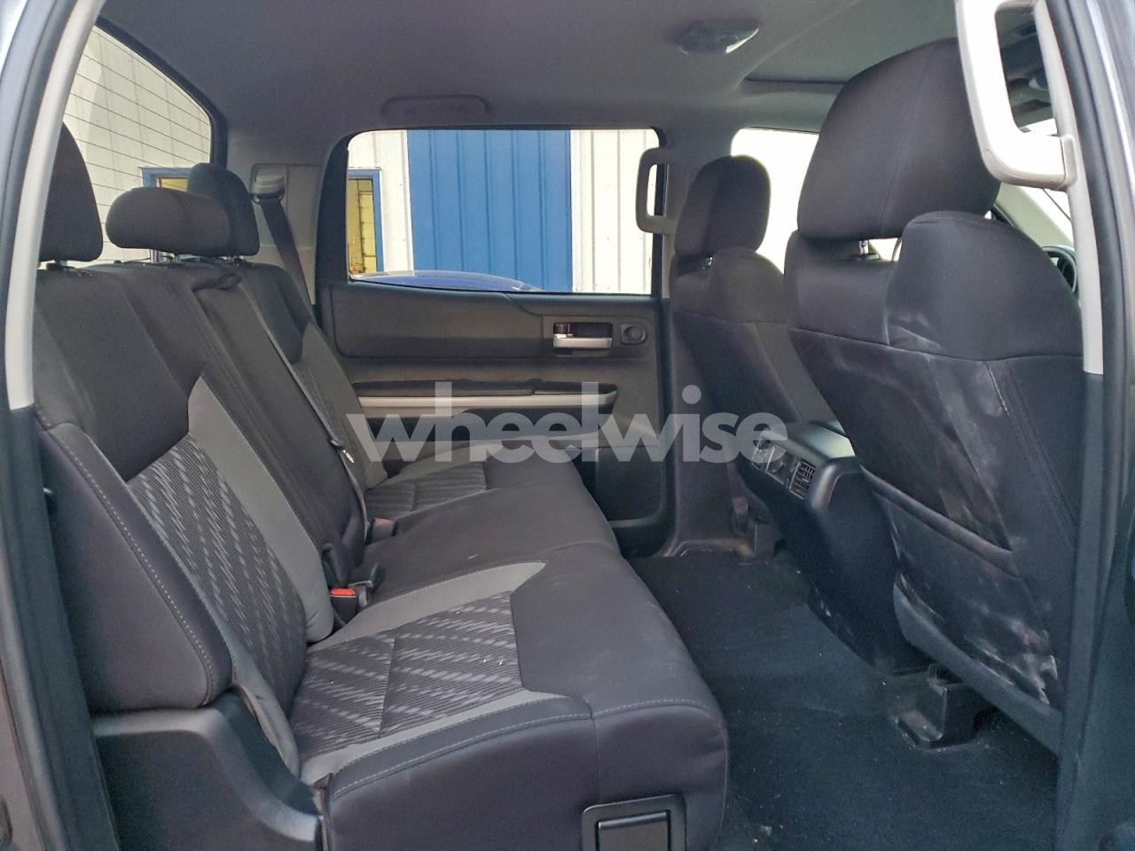 Photo 10 of 2018 TOYOTA TUNDRA CREWMAX SR5 (VIN 5TFDY5F17JX727958)