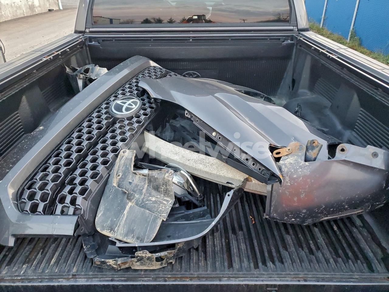 Photo 12 of 2018 TOYOTA TUNDRA CREWMAX SR5 (VIN 5TFDY5F17JX727958)