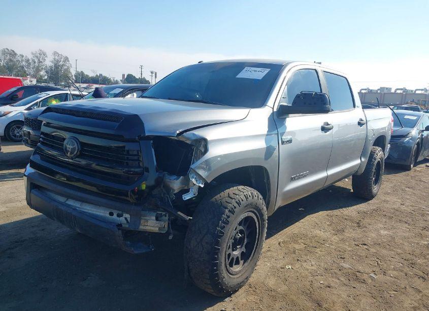 Photo 2 of 2019 Toyota Tundra SR5 5.7L V8 (VIN 5TFDY5F17KX828452)