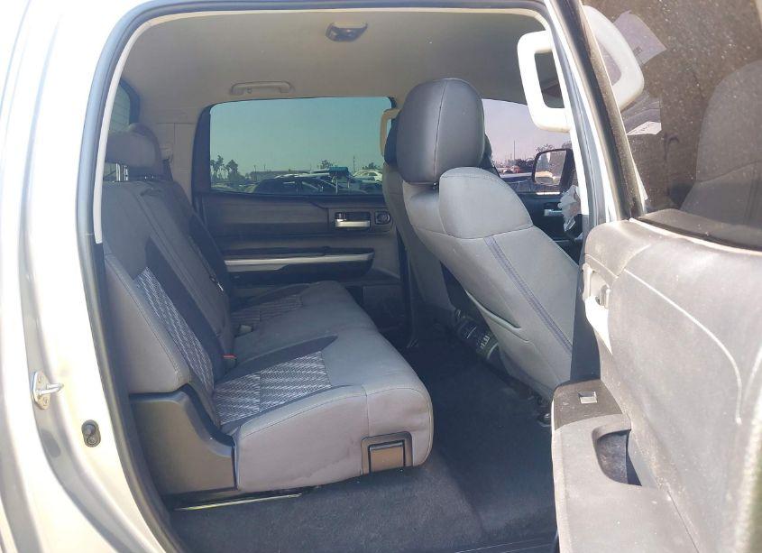 Photo 8 of 2019 Toyota Tundra SR5 5.7L V8 (VIN 5TFDY5F17KX828452)