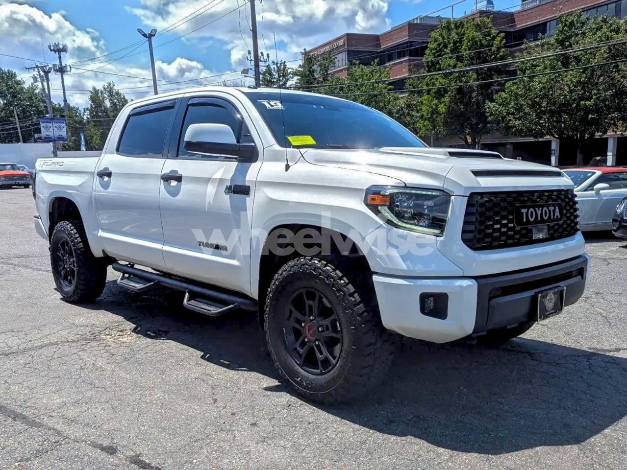 2019 TOYOTA TUNDRA CREWMAX SR5 N/A (VIN 5TFDY5F17KX839709) main photo
