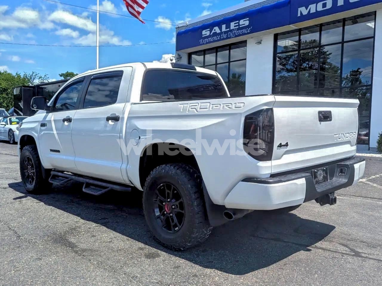 Photo 3 of 2019 TOYOTA TUNDRA CREWMAX SR5 N/A (VIN 5TFDY5F17KX839709)