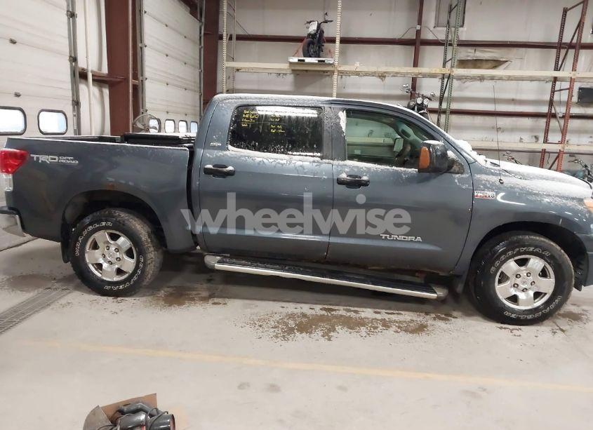 Photo 13 of 2010 Toyota Tundra SR5 5.7L V8 (VIN 5TFDY5F18AX103196)