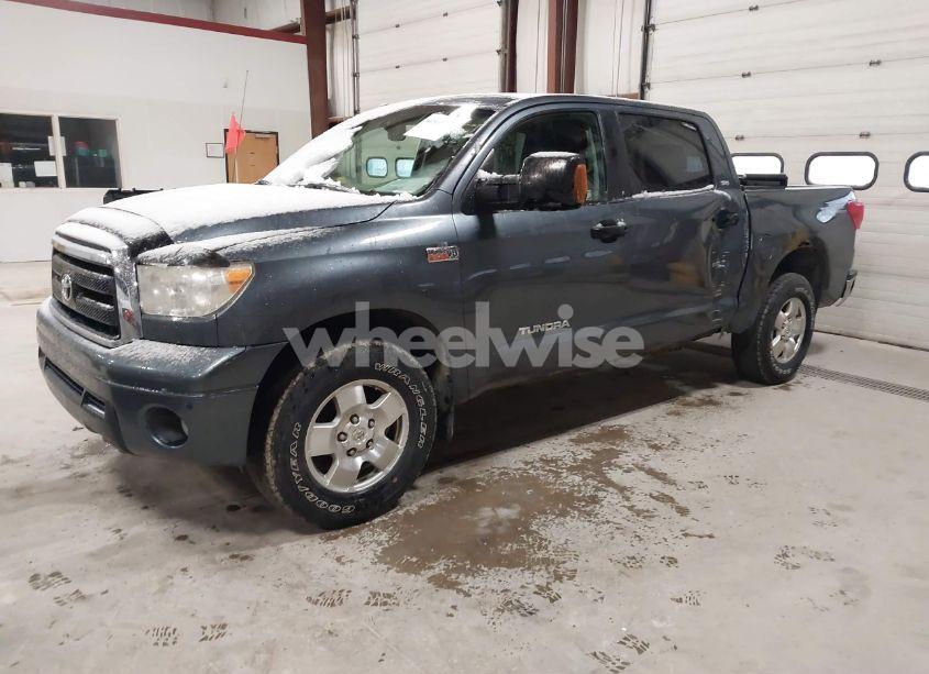 Photo 2 of 2010 Toyota Tundra SR5 5.7L V8 (VIN 5TFDY5F18AX103196)