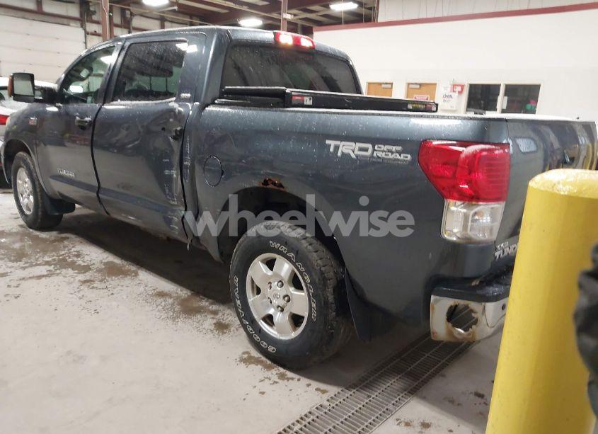 Photo 3 of 2010 Toyota Tundra SR5 5.7L V8 (VIN 5TFDY5F18AX103196)