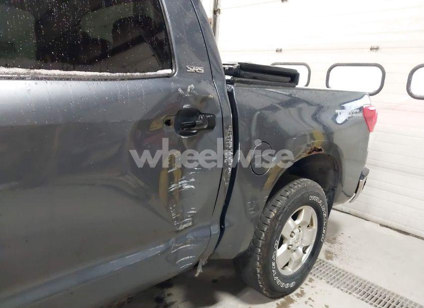 Photo 6 of 2010 Toyota Tundra SR5 5.7L V8 (VIN 5TFDY5F18AX103196)