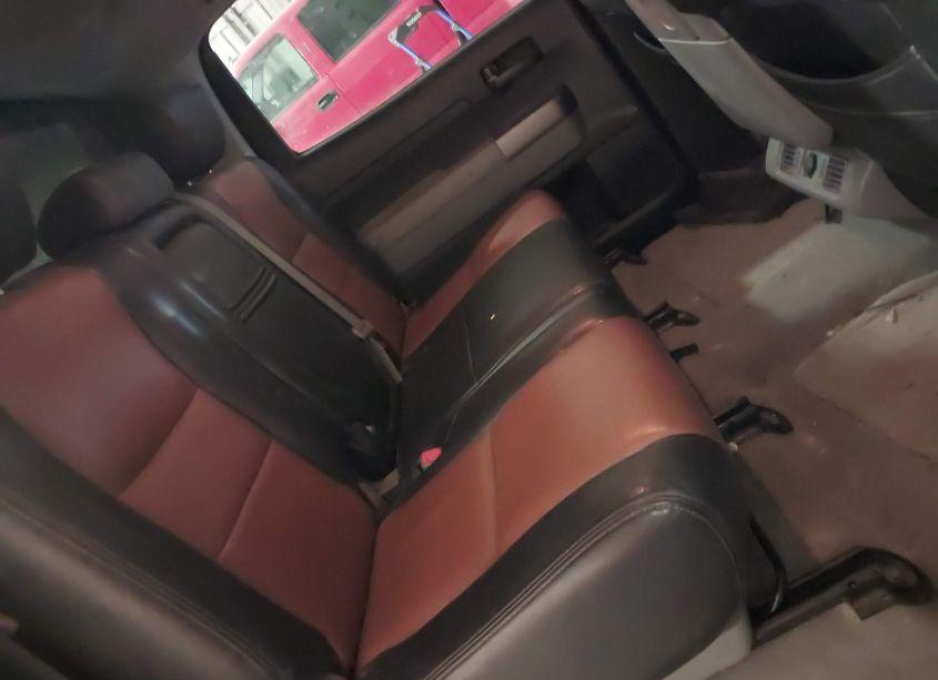 Photo 8 of 2011 Toyota Tundra GRADE 5.7L V8 (VIN 5TFDY5F18BX200397)