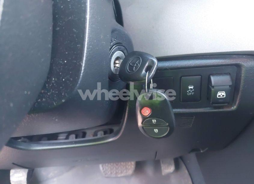 Photo 11 of 2012 Toyota Tundra CREWMAX SR5 (VIN 5TFDY5F18CX213197)