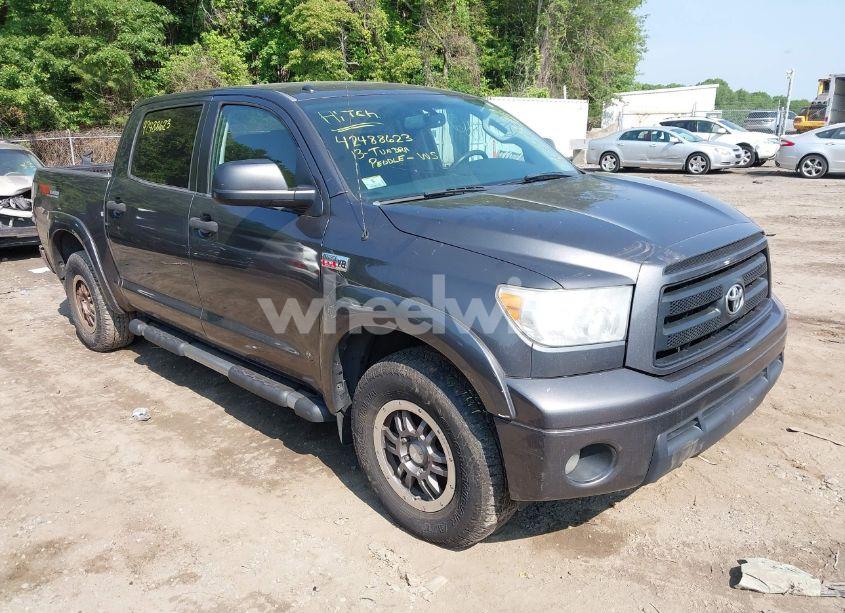 2013 Toyota Tundra GRADE 5.7L V8 (VIN 5TFDY5F18DX277032) main photo
