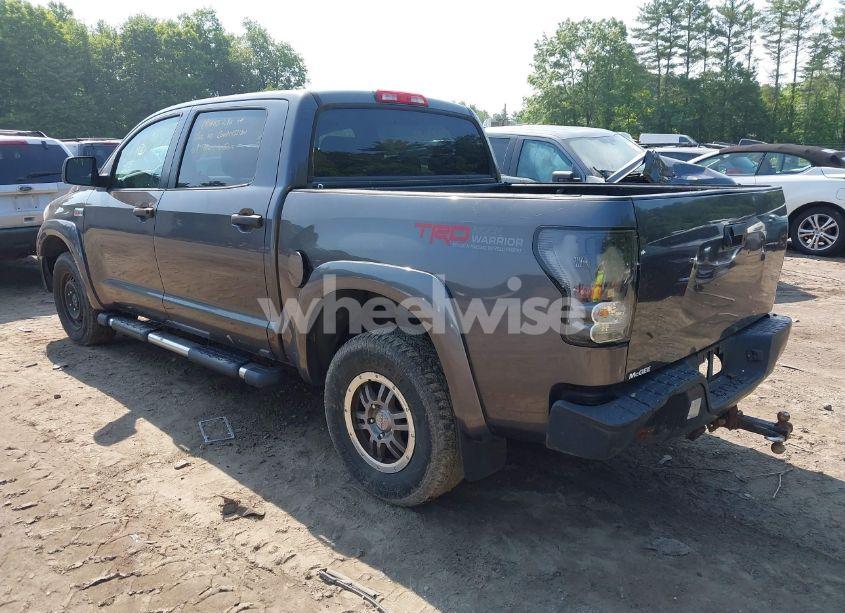 Photo 3 of 2013 Toyota Tundra GRADE 5.7L V8 (VIN 5TFDY5F18DX277032)