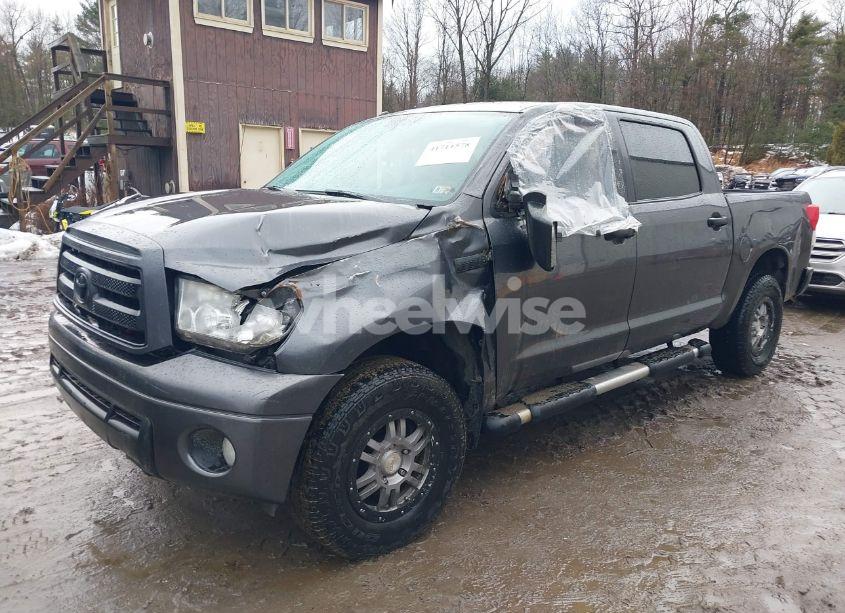 Photo 2 of 2013 Toyota Tundra GRADE 5.7L V8 (VIN 5TFDY5F18DX309798)