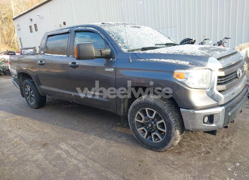 2014 Toyota Tundra SR5 5.7L V8 (VIN 5TFDY5F18EX394014) main photo