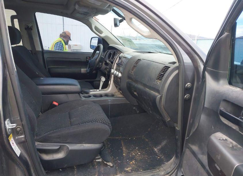 Photo 5 of 2011 Toyota Tundra GRADE 5.7L V8 (VIN 5TFDY5F19BX199020)