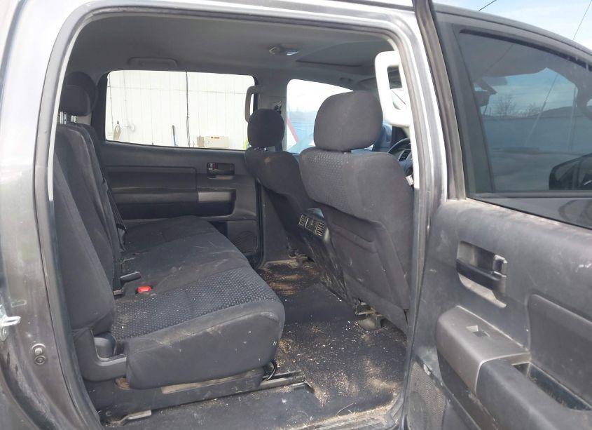 Photo 8 of 2011 Toyota Tundra GRADE 5.7L V8 (VIN 5TFDY5F19BX199020)