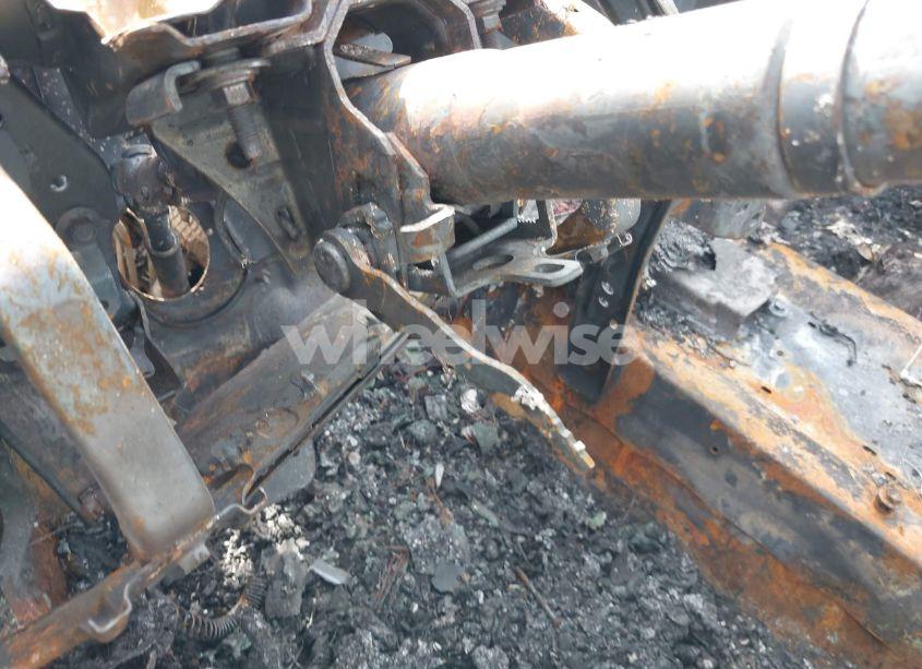 Photo 11 of 2011 Toyota Tundra GRADE 5.7L V8 (VIN 5TFDY5F19BX205110)