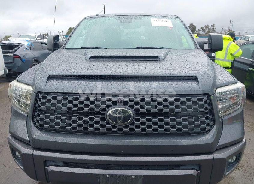 Photo 12 of 2018 Toyota Tundra SR5 5.7L V8 (VIN 5TFDY5F19JX744986)