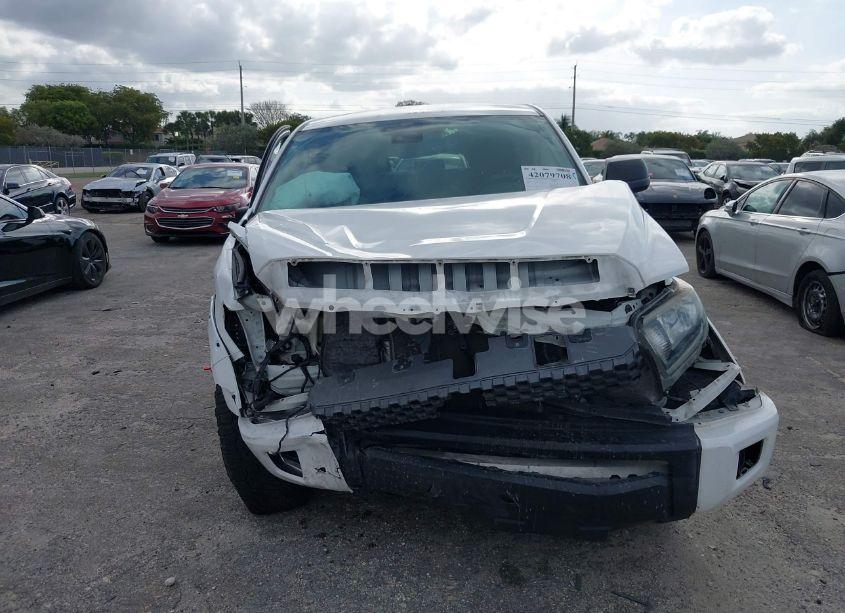 Photo 13 of 2020 Toyota Tundra SR5 (VIN 5TFDY5F19LX913388)