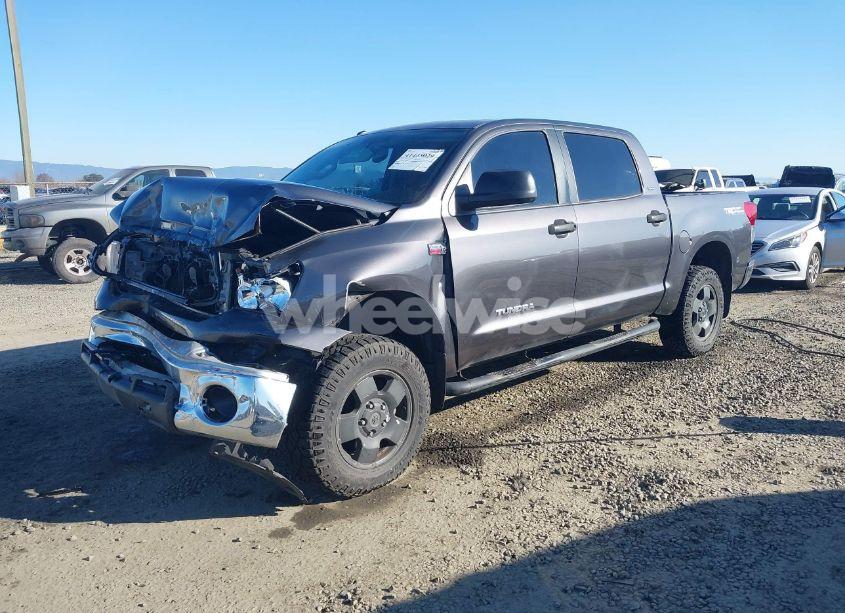 Photo 2 of 2012 Toyota Tundra GRADE 5.7L V8 (VIN 5TFDY5F1XCX240854)