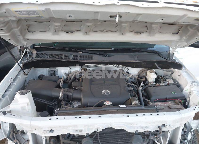 Photo 10 of 2018 Toyota Tundra SR5 5.7L V8 (VIN 5TFDY5F1XJX710426)