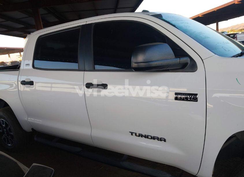 Photo 13 of 2018 Toyota Tundra SR5 5.7L V8 (VIN 5TFDY5F1XJX710426)