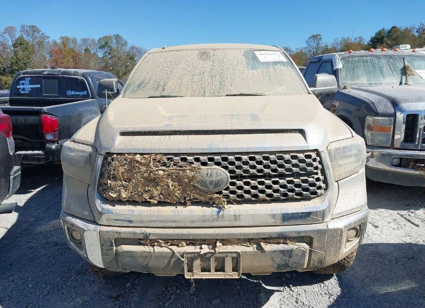 Photo 11 of 2018 Toyota Tundra SR5 5.7L V8 (VIN 5TFDY5F1XJX724505)